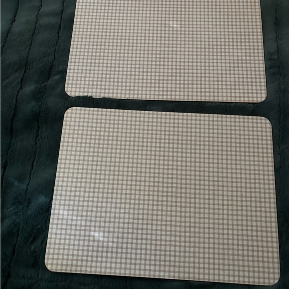 Threshold two sturdy placemats/desk work area. - Picture 2 of 7